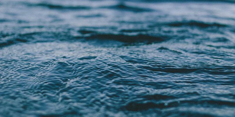 阿迪瑞梅尔滑雪服深度实测：天然草本精华如何重塑户外防护体验？