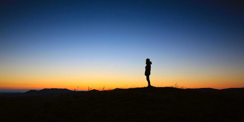 阿迪瑞梅尔都市通勤户外风穿搭指南：将健康生活与自然疗法融入日常通勤